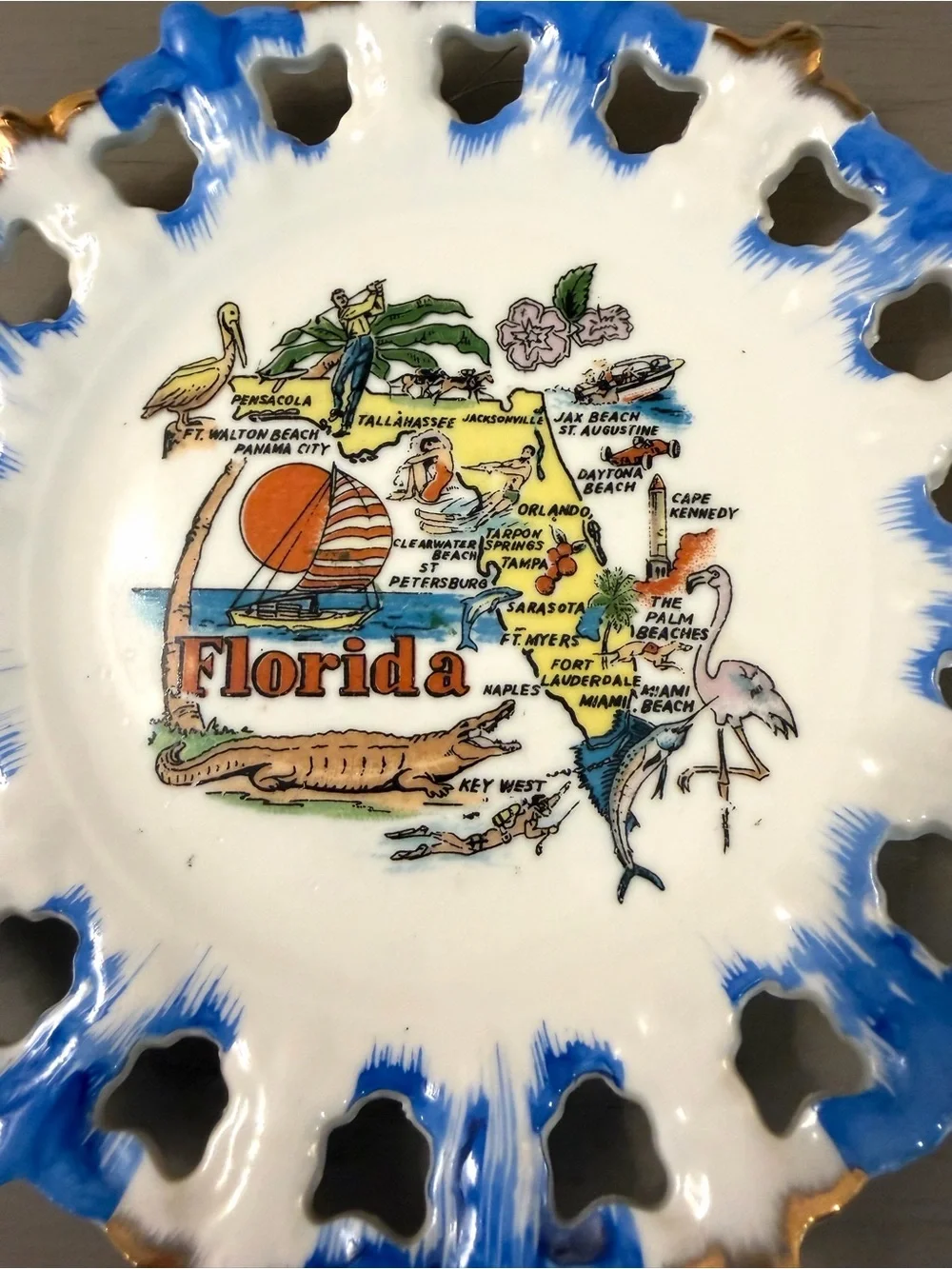 Florida Souvenir Blue Reticulated Plate Pierced Rim Gold Trim Flamingos Vintage